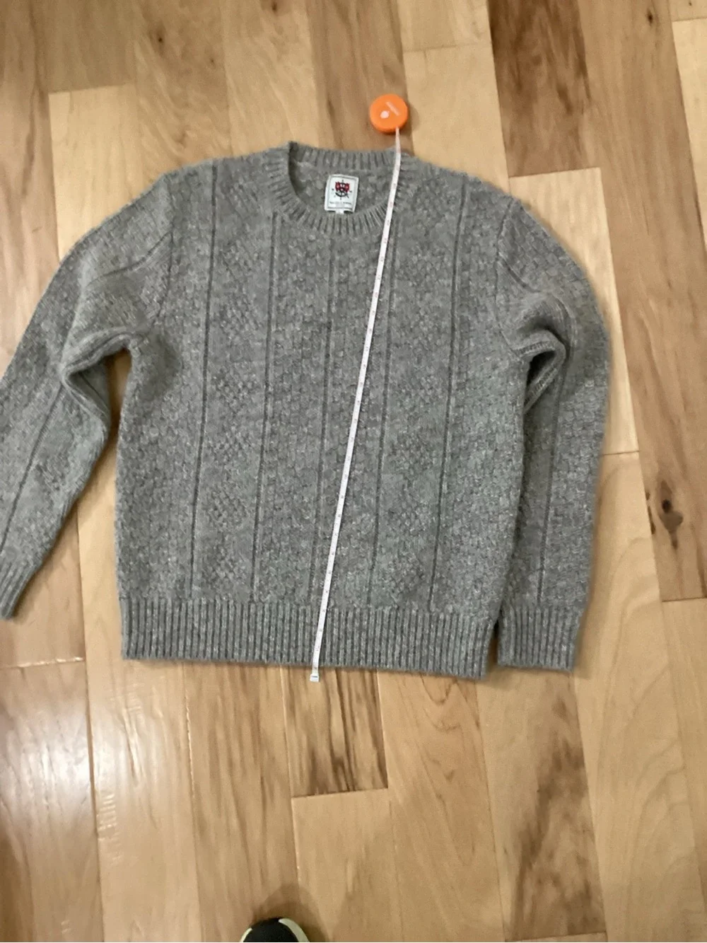 Wallace and Barnes gray men’s large Cable Knit  Sweater wool lightly used